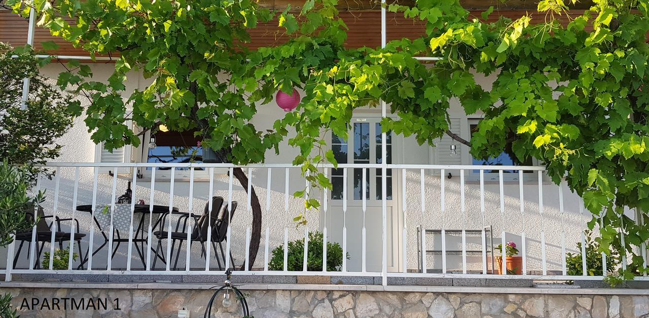 Apartments Olga & Jure 皮萨克 外观 照片